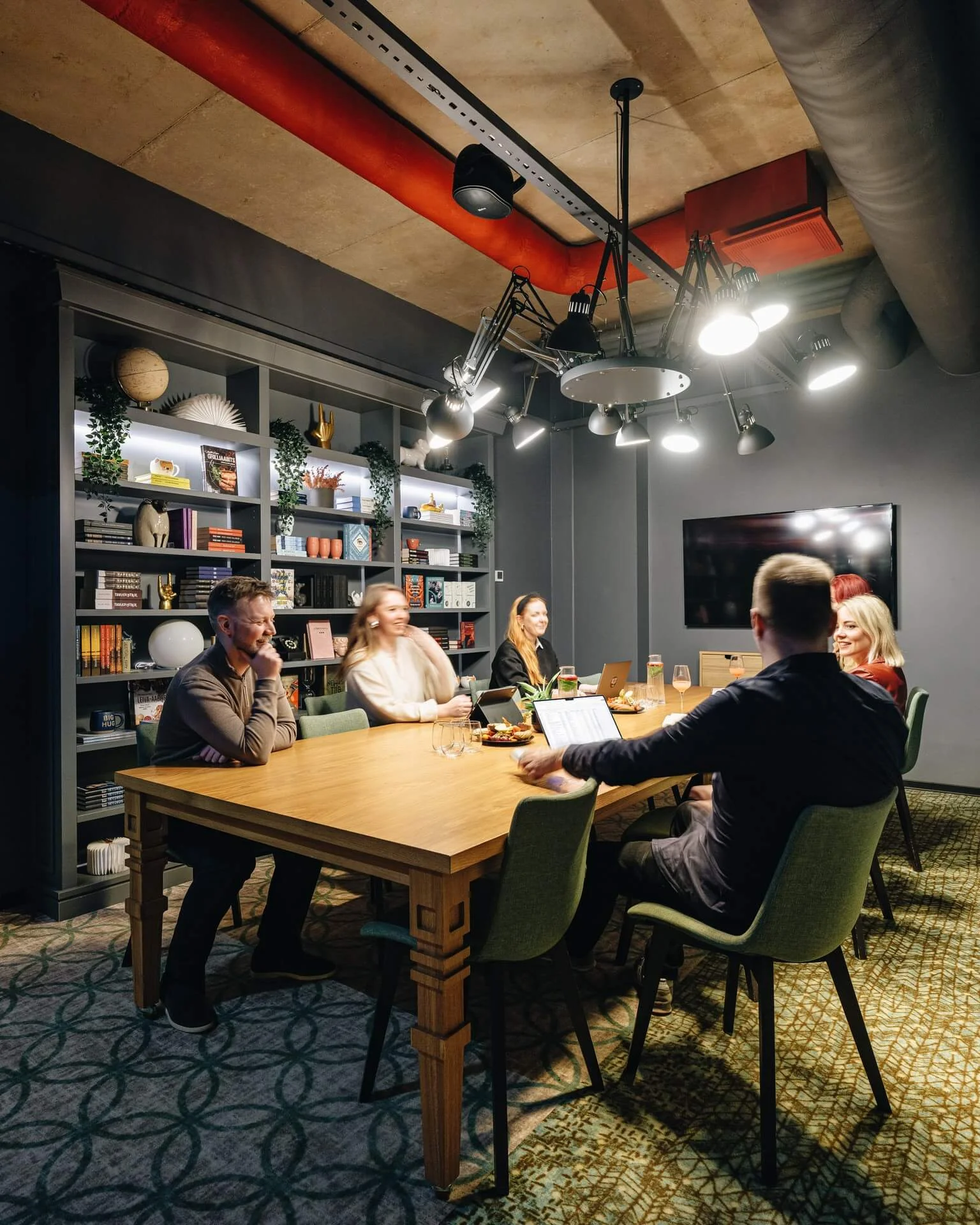 MEETING & SEMINAR ROOMS